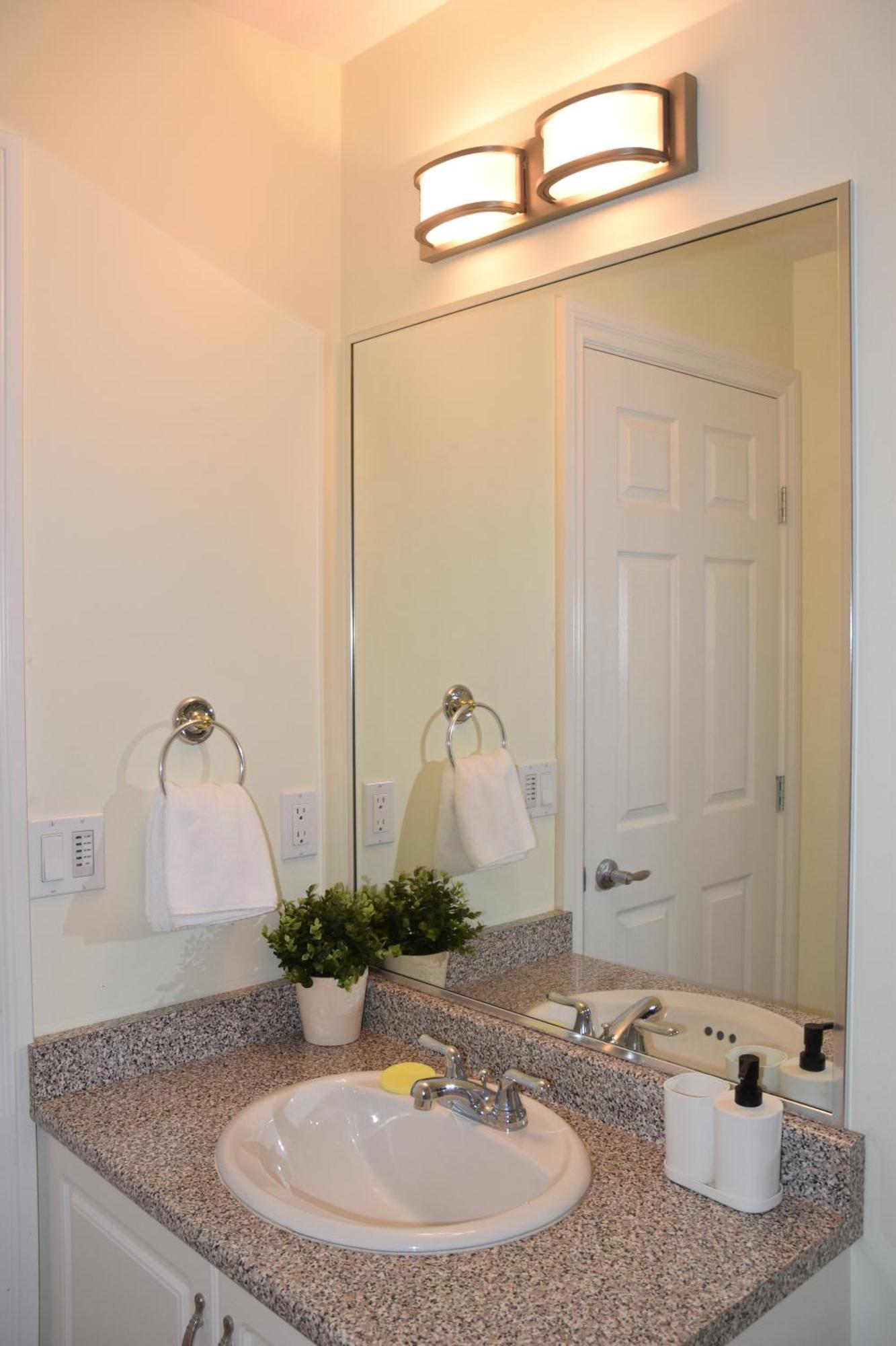 A Private Suite In Port Moody Exteriér fotografie